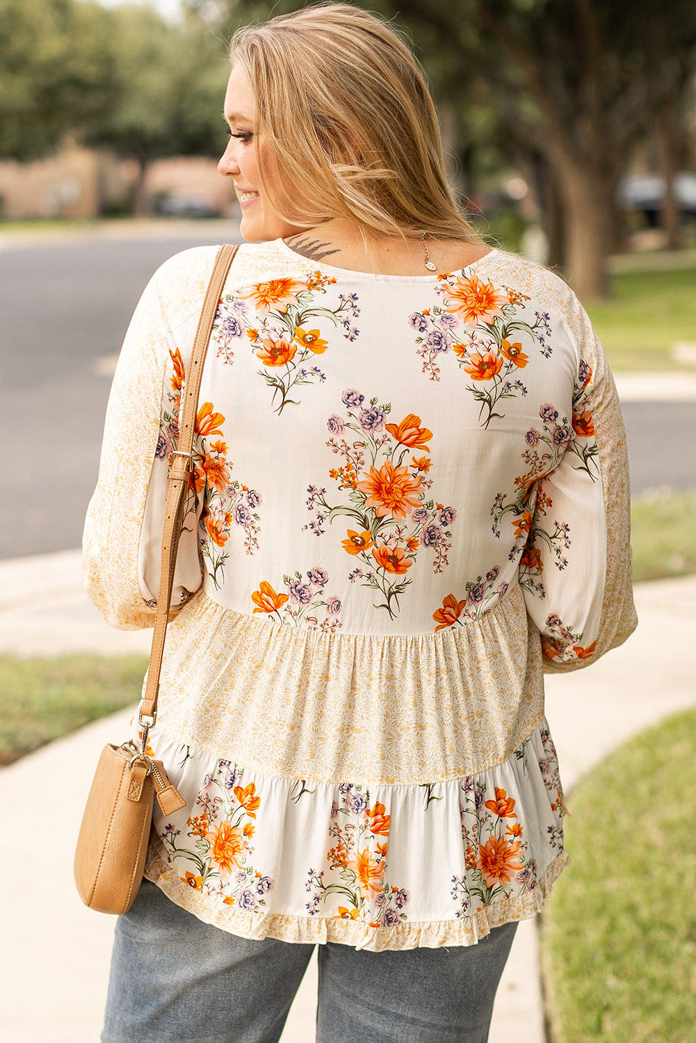 Plus Size Floral Print V Neck Puff Sleeve Blouse