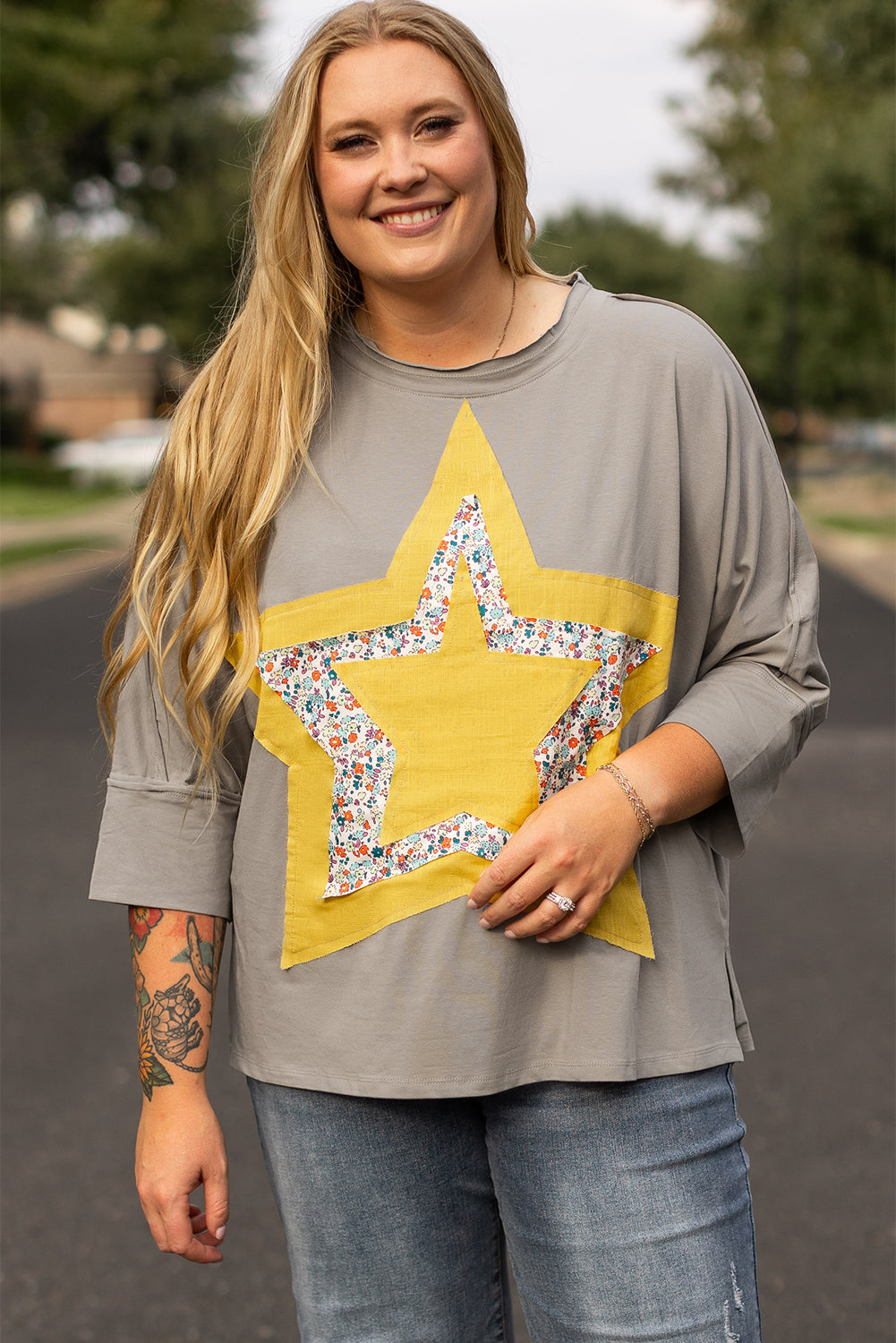 Floral Star Patched Pattern 3/4 Sleeve Plus Size Top