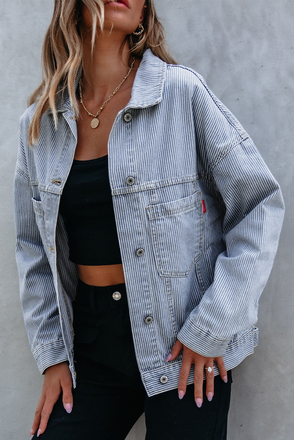 Veste en jean délavée à poches oversize