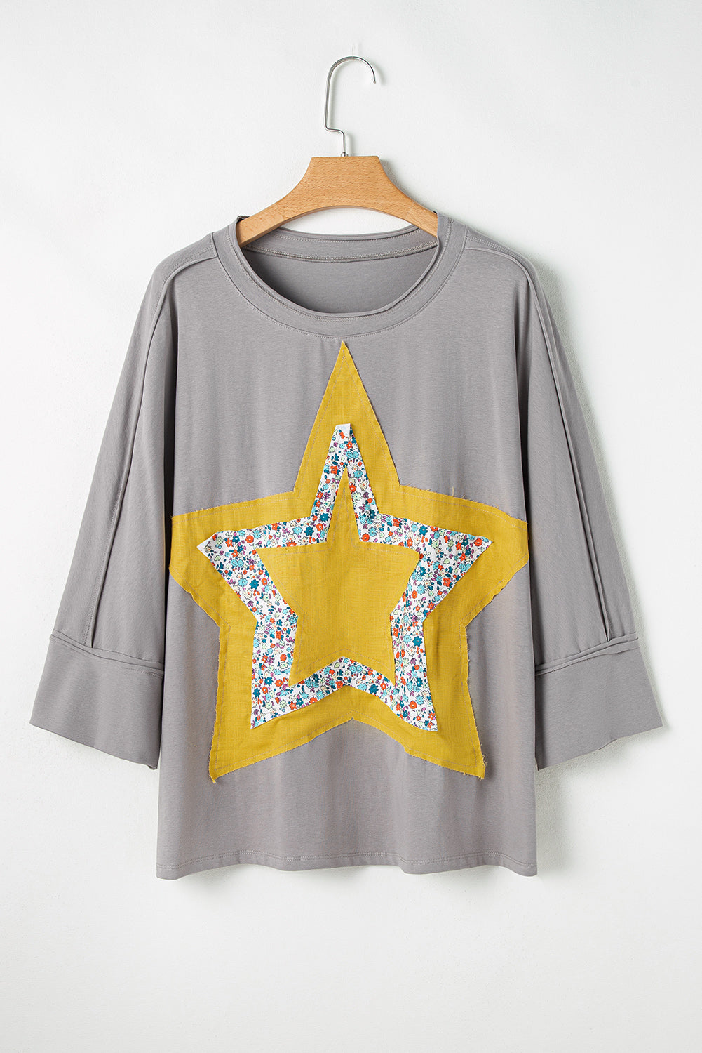 Floral Star Patched Pattern 3/4 Sleeve Plus Size Top