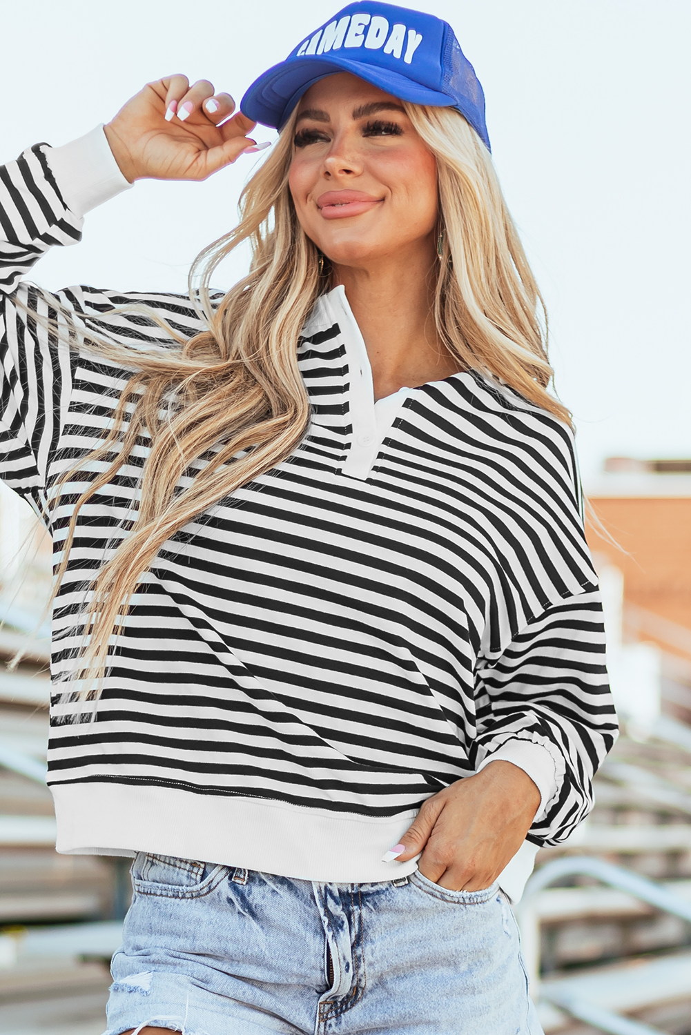 Color Block Buttoned Crew Neck Oversized Sweatshirt