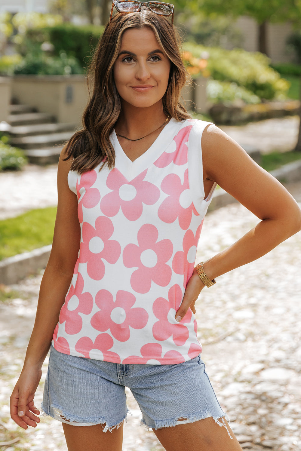 Cute Flower Knitted V Neck Tank Top