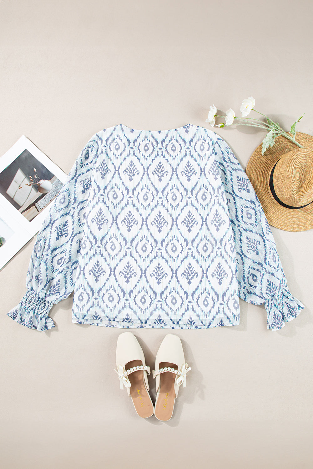 Geometric Print Shirred Puff Sleeve V Neck Blouse